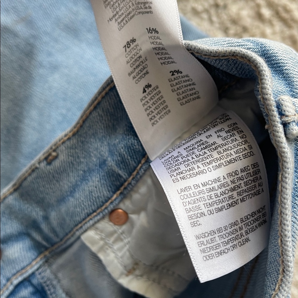 MOTHER Kick It Straight Leg Relaxed Jeans in Your Turn Light Wash Denim Size 24 - Picture 11 of 11